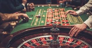 Dashboard permainan live casino dengan meja blackjack dan roulette dalam aplikasi star123
